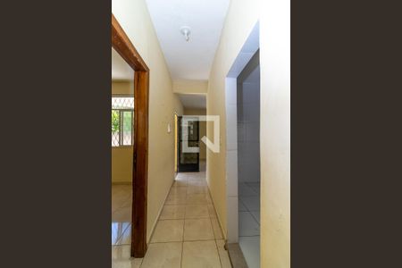 Corredor de casa para alugar com 2 quartos, 150m² em Vila Valqueire, Rio de Janeiro