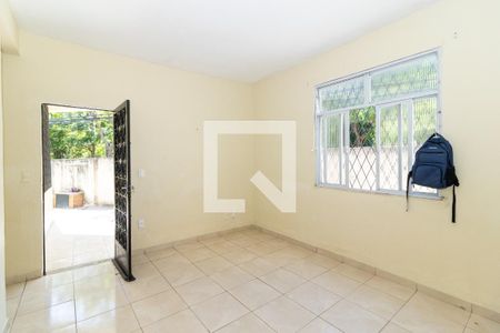 Sala de casa para alugar com 2 quartos, 150m² em Vila Valqueire, Rio de Janeiro