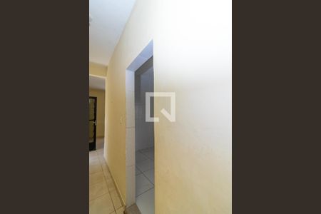 Corredor de casa para alugar com 2 quartos, 150m² em Vila Valqueire, Rio de Janeiro