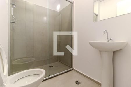 Banheiro de kitnet/studio para alugar com 1 quarto, 33m² em República, São Paulo