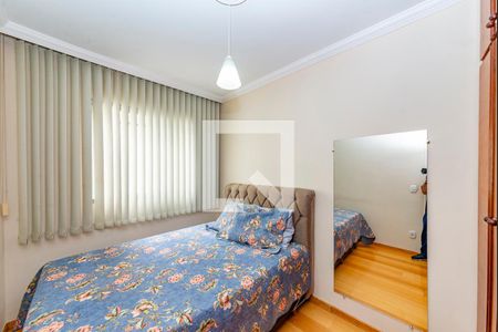 Quarto 1 de apartamento para alugar com 2 quartos, 53m² em Padre Eustáquio, Belo Horizonte