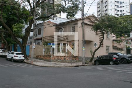 Casa para alugar com 5 quartos, 260m² em Santa Efigênia, Belo Horizonte