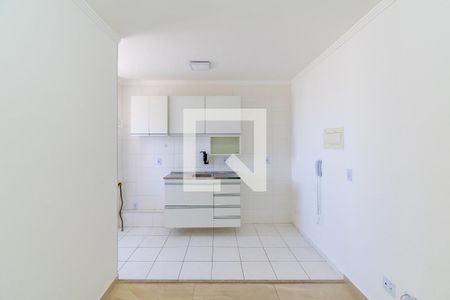 Sala/Cozinha de apartamento para alugar com 2 quartos, 33m² em Jardim Itacolomi, São Paulo