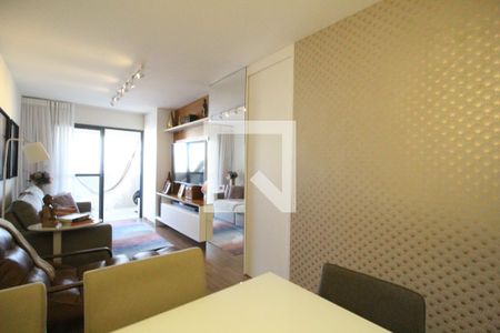 Sala de apartamento à venda com 2 quartos, 68m² em Barra Olímpica, Rio de Janeiro