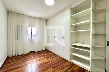 Quarto 1 de casa para alugar com 2 quartos, 125m² em Parque Jabaquara, São Paulo