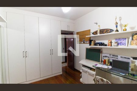 Casa à venda com 3 quartos, 360m² em Piratininga, Niterói