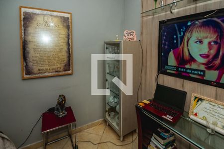 Casa à venda com 8 quartos, 420m² em Santa Mônica, Belo Horizonte