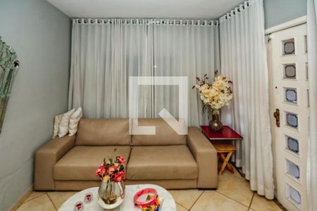 Casa à venda com 8 quartos, 420m² em Santa Mônica, Belo Horizonte