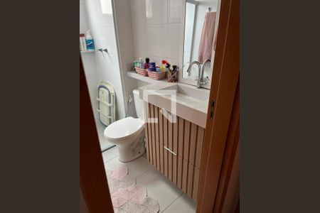 Banheiro de apartamento para alugar com 2 quartos, 42m² em Parque Industrial, Campinas