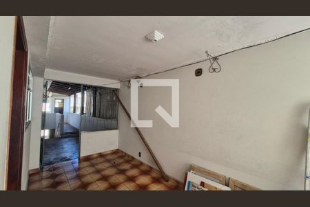 Sala de casa para alugar com 2 quartos, 117m² em Vila Humaita, Santo André