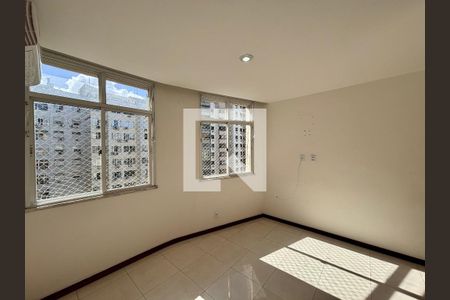 Quarto 1 de apartamento para alugar com 2 quartos, 70m² em Copacabana, Rio de Janeiro
