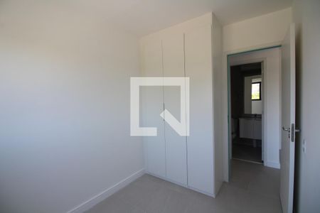 Quarto 1 de apartamento para alugar com 2 quartos, 45m² em Curicica, Rio de Janeiro