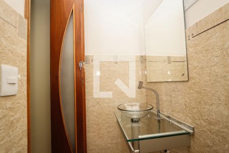 Lavabo de casa para alugar com 3 quartos, 180m² em Jardim Luso, São Paulo