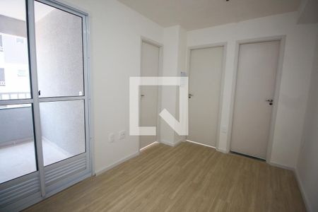 Sala e Cozinha  de apartamento para alugar com 2 quartos, 36m² em Vila Plana, São Paulo
