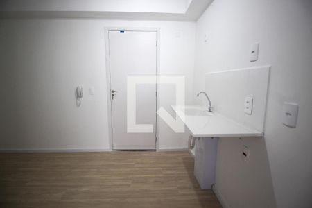 Sala e Cozinha  de apartamento para alugar com 2 quartos, 36m² em Vila Plana, São Paulo