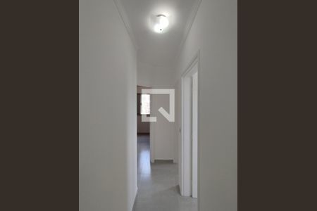 Corredor de apartamento para alugar com 3 quartos, 67m² em Jardim Maria Estela, São Paulo