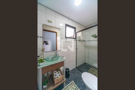 Banheiro de apartamento à venda com 2 quartos, 130m² em Vila Curuçá, Santo André