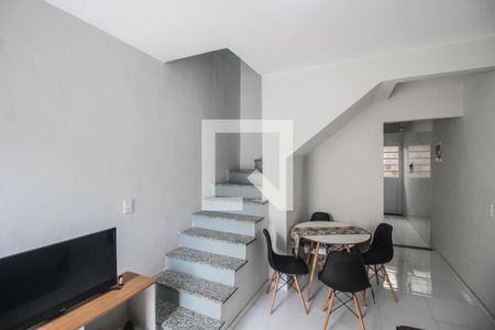 Sala de casa para alugar com 2 quartos, 65m² em Jardim Alvorada, Nova Iguaçu