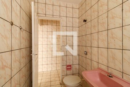 Banheiro de casa para alugar com 1 quarto, 55m² em Vila Sabrina, São Paulo