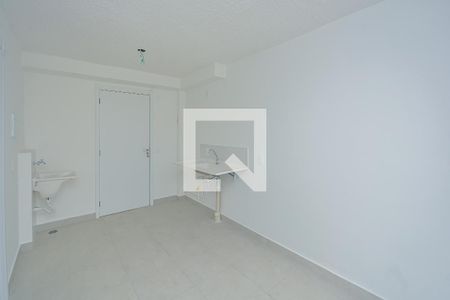 Sala/Cozinha de apartamento para alugar com 1 quarto, 26m² em Jardim Itacolomi, São Paulo