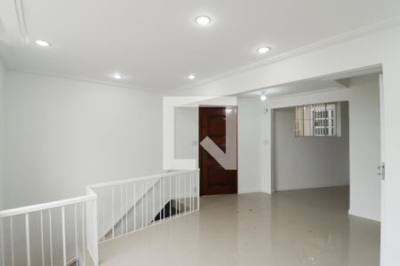 Sala de casa para alugar com 3 quartos, 120m² em Parque Peruche, São Paulo