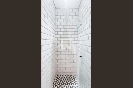 Banheiro Social de kitnet/studio para alugar com 1 quarto, 32m² em Parque das Universidades, Campinas