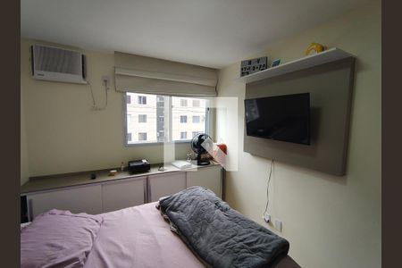 Quarto 1 de apartamento para alugar com 2 quartos, 45m² em Taquara, Rio de Janeiro