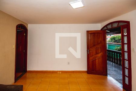 Casa à venda com 4 quartos, 149m² em Alípio de Melo, Belo Horizonte