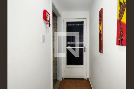 Entrada de apartamento para alugar com 2 quartos, 60m² em Benfica, Rio de Janeiro