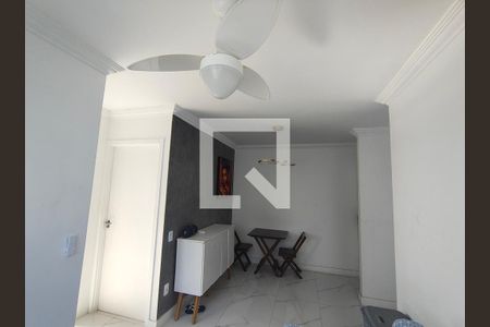 Sala de apartamento para alugar com 2 quartos, 45m² em Gardênia Azul, Rio de Janeiro