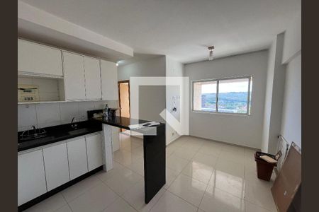 Sala/Cozinha de apartamento para alugar com 2 quartos, 47m² em Qn 404, Brasília