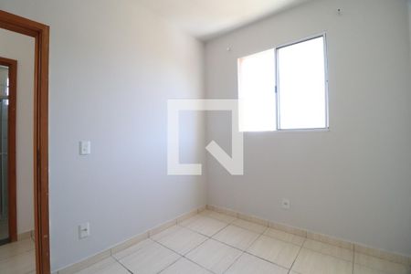 Quarto 1 de apartamento para alugar com 2 quartos, 47m² em Jardim Célia, Uberlândia