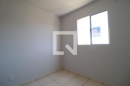 Quarto 2 de apartamento para alugar com 2 quartos, 47m² em Jardim Célia, Uberlândia