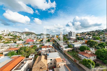 Sala de apartamento para alugar com 2 quartos, 56m² em Palmeiras, Belo Horizonte