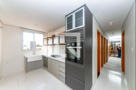 Cozinha de apartamento para alugar com 2 quartos, 56m² em Palmeiras, Belo Horizonte