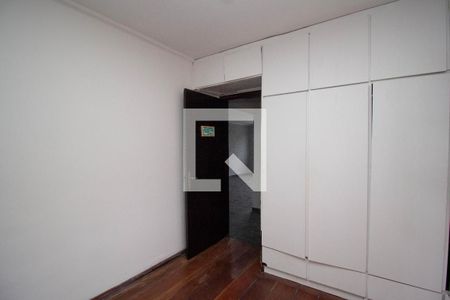 Quarto 2 de casa para alugar com 3 quartos, 190m² em Vila Zat, São Paulo