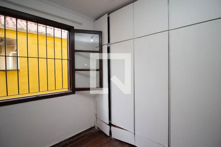 Quarto 1 de casa para alugar com 3 quartos, 190m² em Vila Zat, São Paulo
