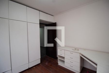 Quarto 1 de casa para alugar com 3 quartos, 190m² em Vila Zat, São Paulo