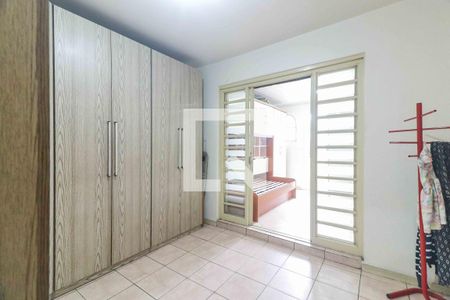 Quarto 1 de casa para alugar com 4 quartos, 85m² em Vila Lageado, São Paulo