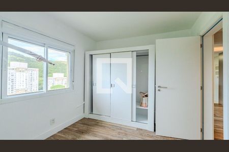Quarto 2 de apartamento para alugar com 2 quartos, 66m² em Jardim Carvalho, Porto Alegre