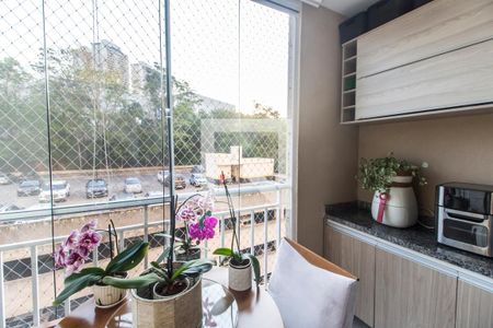 Varanda de apartamento à venda com 2 quartos, 80m² em Jardim Tupanci, Barueri