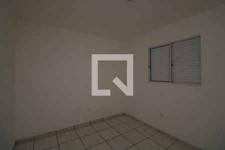 Quarto de casa para alugar com 1 quarto, 30m² em Jardim Santa Teresinha, São Paulo