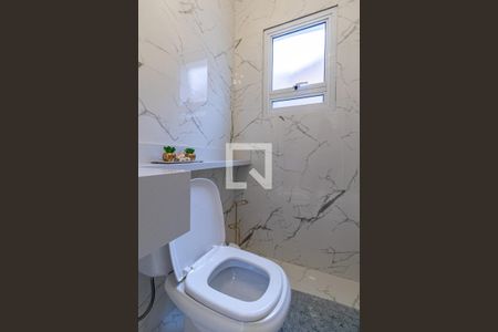 Lavabo de casa para alugar com 4 quartos, 300m² em Jardim Nossa Senhora do Carmo, São Paulo