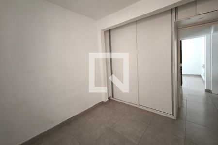 Quarto 2 de apartamento para alugar com 2 quartos, 60m² em Vila Marieta, Campinas