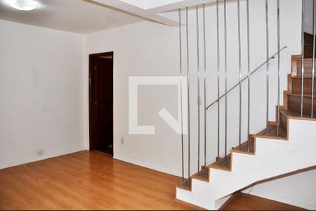 Sala de casa para alugar com 3 quartos, 133m² em Vila Cruz das Almas, São Paulo