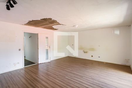 Casa à venda com 4 quartos, 163m² em Jardim Santos Dumont, São Paulo