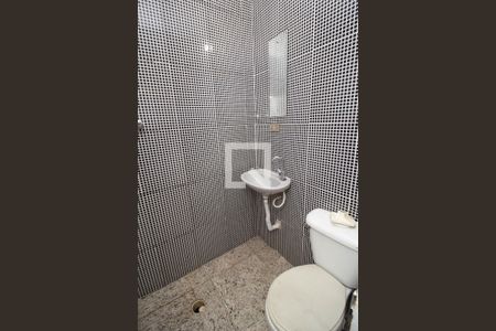 Casa 1 - Banheiro  de casa à venda com 5 quartos, 148m² em Jardim Peri, São Paulo