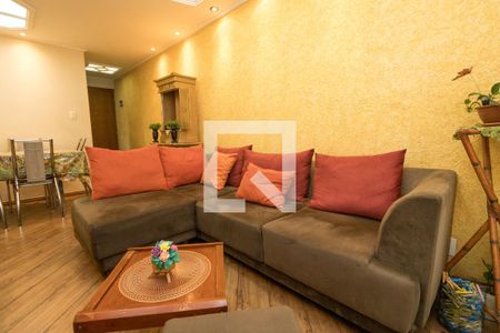 Sala de apartamento para alugar com 3 quartos, 64m² em Vila Ivone, São Paulo