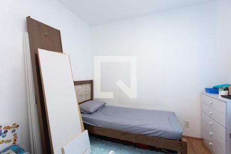 Quarto 2 de apartamento para alugar com 2 quartos, 33m² em Vila Carmosina, São Paulo