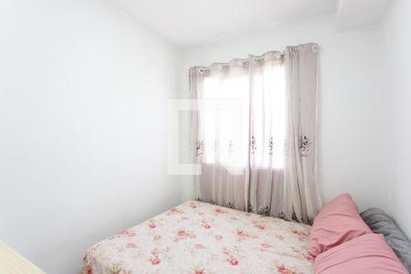 Quarto 1  de apartamento para alugar com 2 quartos, 33m² em Vila Carmosina, São Paulo